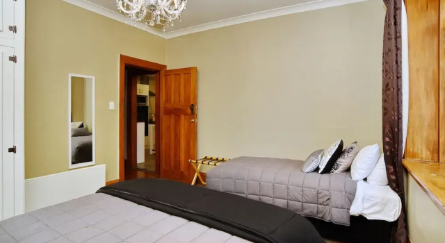 Racecourse Villa