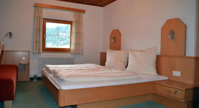 Landgasthof Mamoosen, Rezervovat Hotel Hotely v Tyrolsko se snídaní, Snídaně