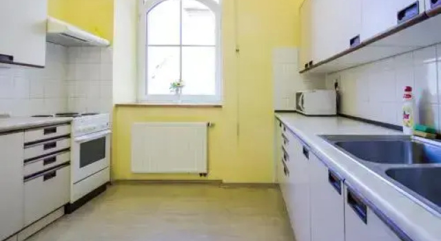 Svecova kolej, Rezerwuj Pensjonat Hotele w Central Bohemia z parkingiem, Parking