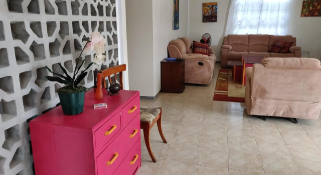 Tropical Villa, Book Villa Villaer i Roseau, Villa