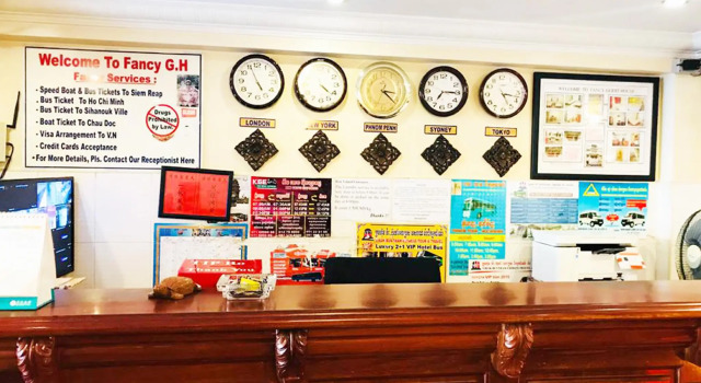 Fancy Guest House, Buchen Sie Pension Daun Penh 