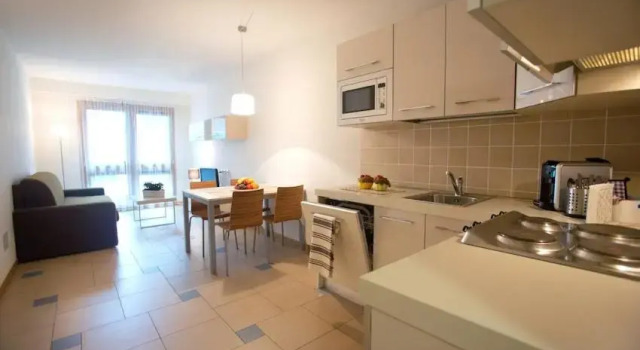 Апартаменты Lacroma Aparthotel