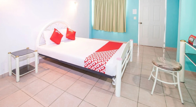 Люкс Deluxe OYO Hotel Estacion,José Cardel,Parque Central Revolución