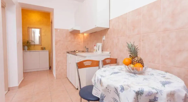 Apartments Ivan & Tonka, Rezerwuj Apartament Hotele w Split-Dalmatia County z parkingiem, Parking