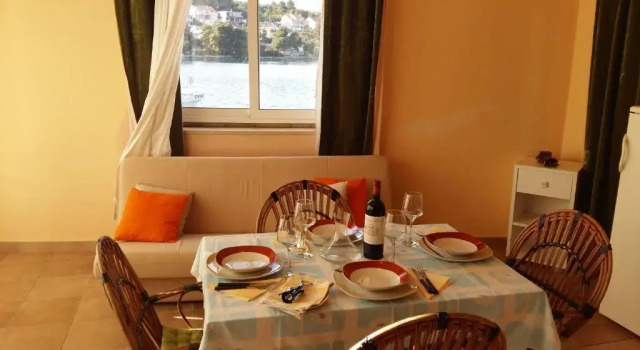 Апартаменты с видом на море Apartments Sidro