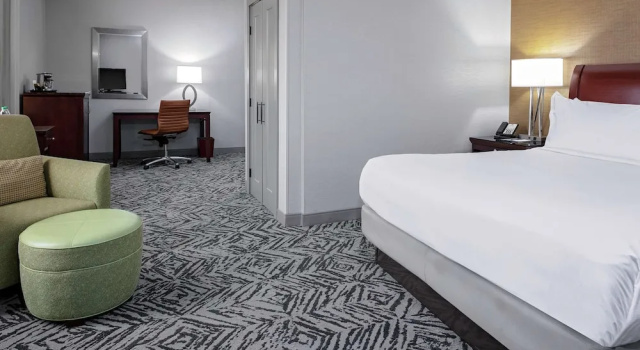 Номер Deluxe DoubleTree by Hilton Hotel & Executive Meeting Center Omaha-Downtown