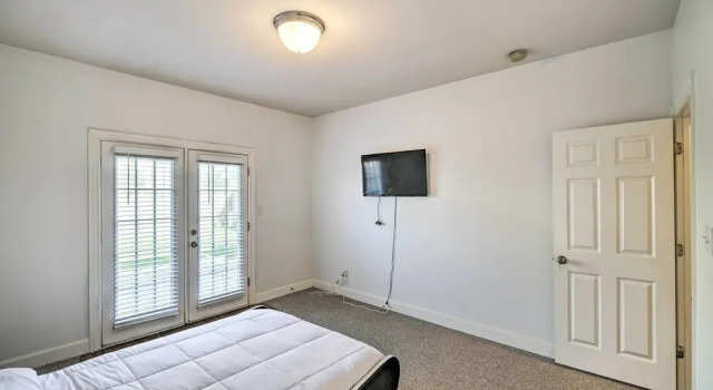 Апартаменты Pet-friendly Houston Home - 3 Mi to NRG Stadium!