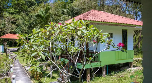 Бунгало с видом на сад Koh Kood Garden House