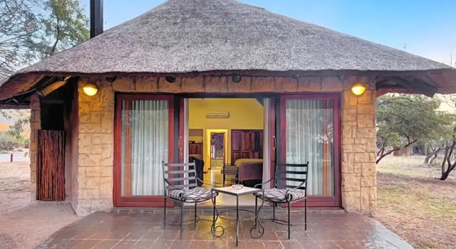 Полулюкс Protea Zebula Lodge