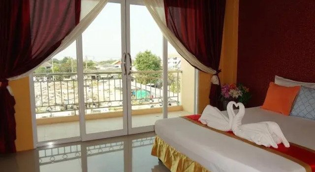 Saveone Park Place, Varaa Hotelli Hotellit North-Eastern Thailand pysäköinnillä, Pysäköinti
