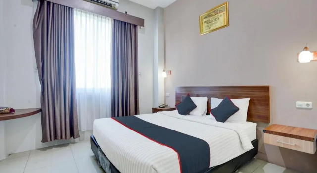 Townhouse Oak Padang near RTH Imam Bonjol, Rezerwuj Hotel Padang Sumatra