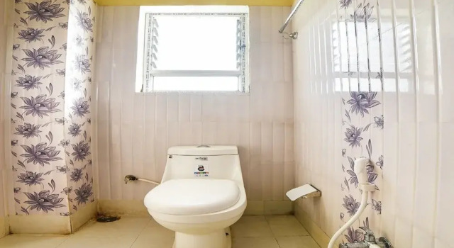 Royal Palace by OYO Rooms