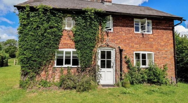 Wolvesacre Mill Cottage, Buchen Sie Ferienhaus Whitchurch Shropshire