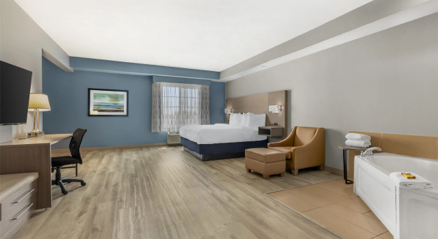 Двухместный люкс Best Western Plus Fort Worth Forest Hill Inn & Suites