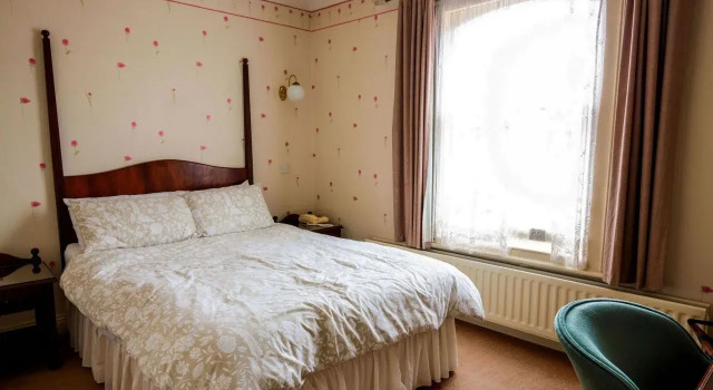 The Fernbank Hotel, Rezervați Hotel Basingstoke Hampshire