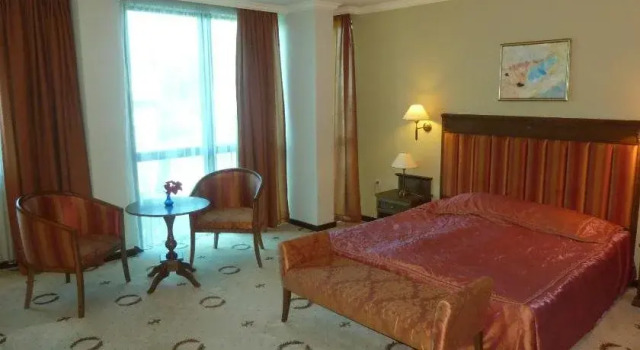 Efir Hotel