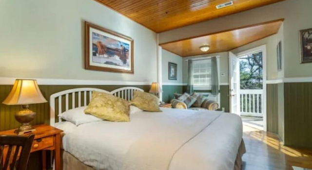 Номер Standard с балконом Highland Lake Inn & Resort - Flat Rock