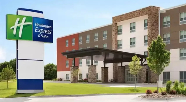 Holiday Inn Express & Suites - Roanoke - Civic Center, Buchen Sie Hotel Roanoke Virginia