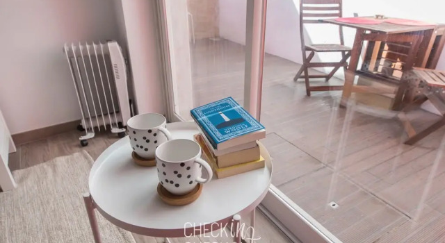 CheckinCheckout - Colares Cozy House, Rezerwuj Hotel Hotele w Lisbon Region z parkingiem, Parking