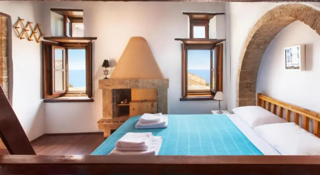 Коттедж Ypatia Cozy Castle Suite Apartment with Loft
