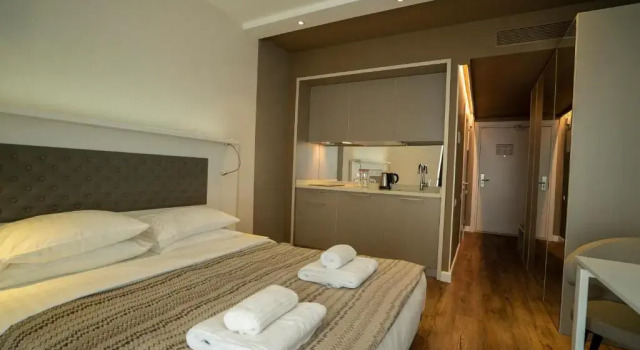 Leo Group Luxury Apartment 18-28 Alliance Palace, Book Apartment Batumi 