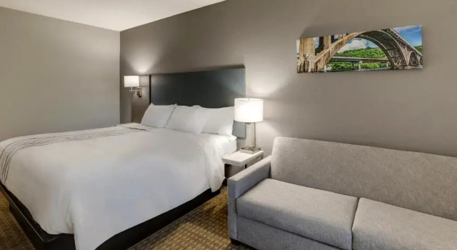 Двухместный номер Standard Barrington Hotel & Suites