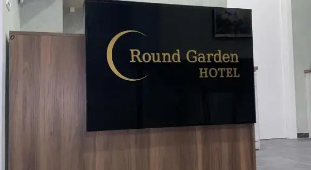 Round Garden Hotel