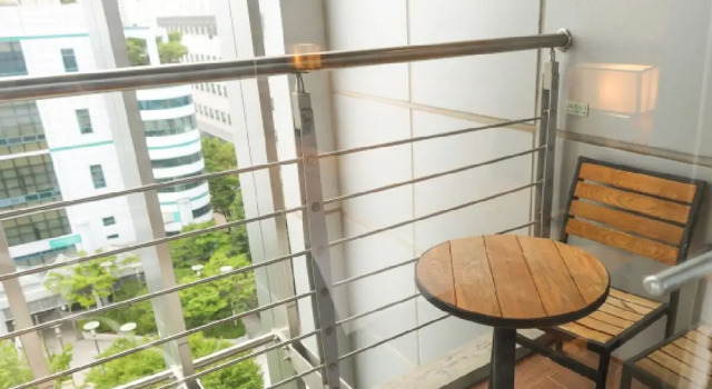 Двухместный номер Business с балконом Hotel Skypark Central Seoul Pangyo