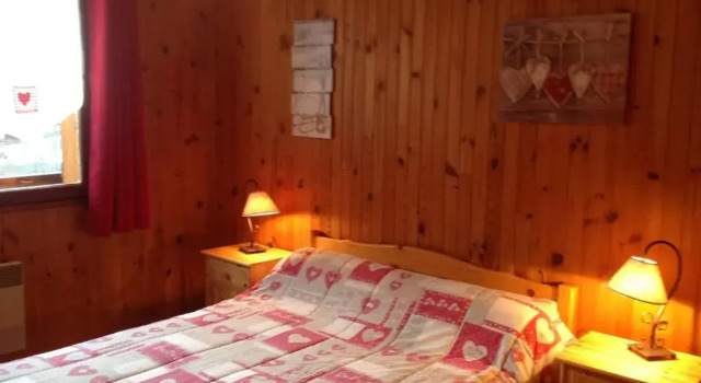 Le Chalet de La Pat, Book Chalet Hoteller i Rhône-Alps med parkering, Parkering