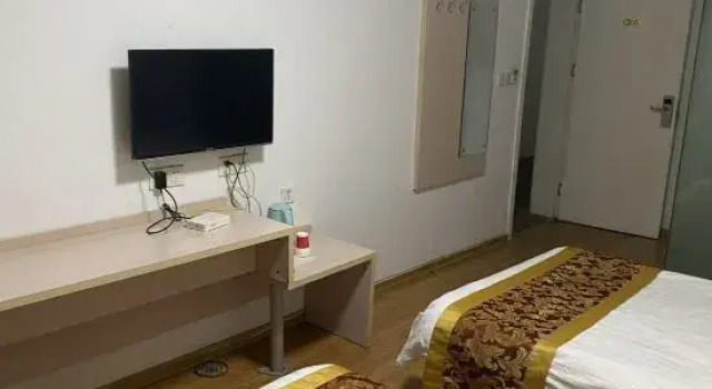 Taihe Chunfeng Express Hotel, Prenota Hotel Fuyang Anhui
