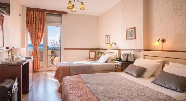 Номер Standard Jolly Hotel
