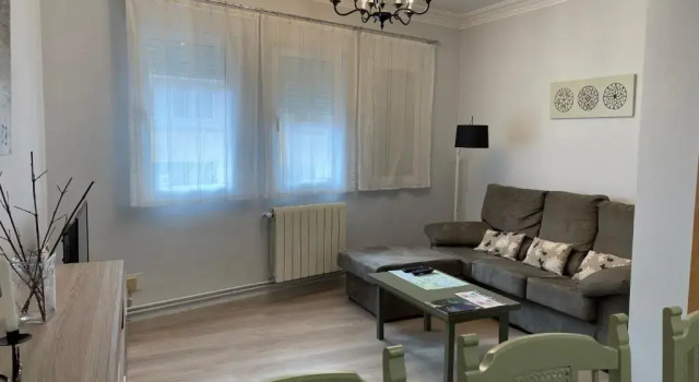 CALLE HUERTAS Nº 17 - 1º, Забронировать Отель Луго Lugo Province, рядом с Римские стены Луго