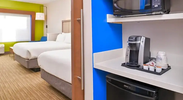 Четырёхместный люкс Holiday Inn Express & Suites - Van Horn by IHG