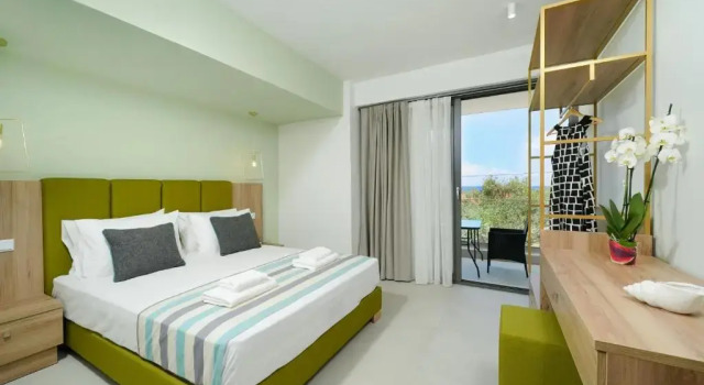 Номер Standard Miracle Suites by Klisma beach