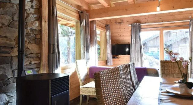 Quaint Chalet in La Bresse with Sauna, Забронировать Шале Отели Вогезы с парковкой, Парковка