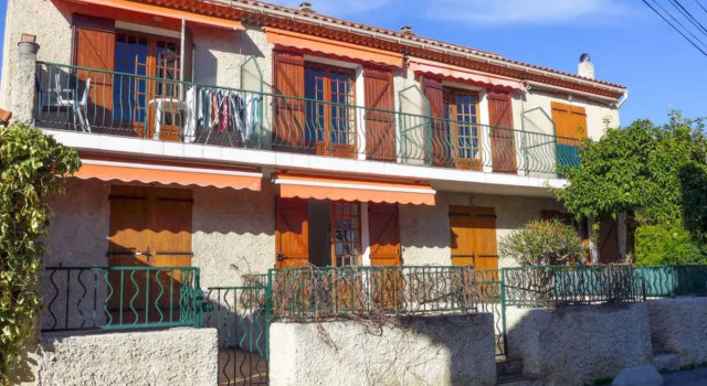 Apartment Le Lido Saint Cyr sur mer Les Lecques 39087, Boek Appartement Hotels in Les Lecques met parkeren, Parkeren
