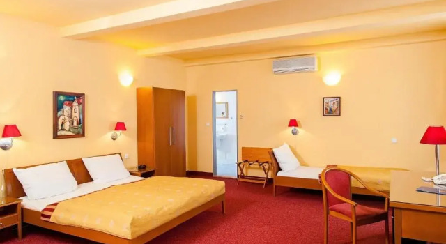 Camera tripla Standard Cloister Inn Hotel
