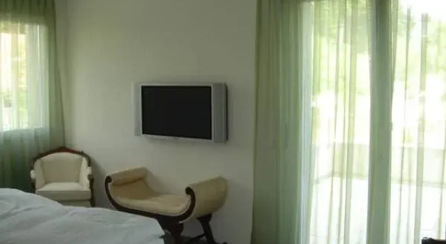 Hotel Restaurant Ryokan Hasenberg-Usagiyama, Prenota Hotel Berikon Svizzera