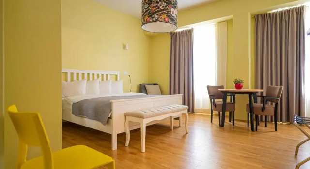 Peacock Boutique Apartments