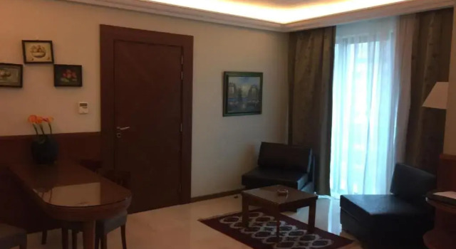 Люкс с видом на воду King Suites Hotel