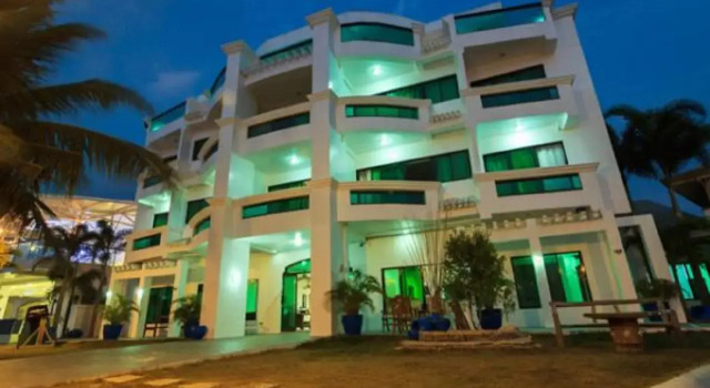 Vitalis White Sands, Prenota Hotel Santiago Filippine