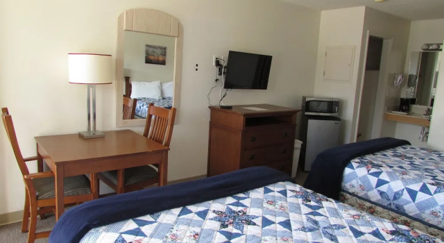 Четырёхместный номер Standard Douglas Inn & Suites, Blue Ridge, GA