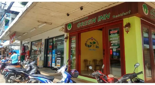 Кровать в общем номере Chiangkhong Green Inn Resident