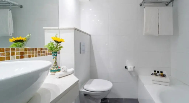 Deluxe Kolmen hengen huone Prima Kings Hotel