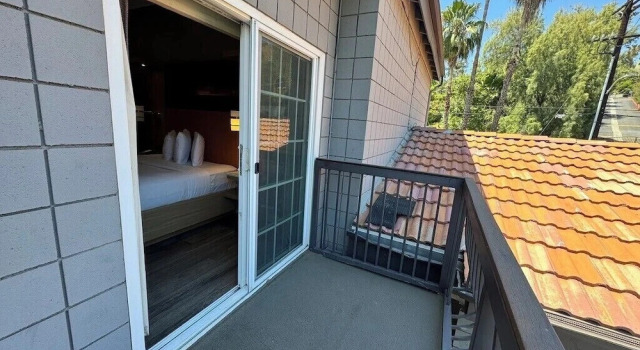 Номер Deluxe Granada Inn
