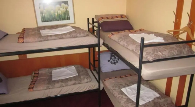 Кровать в общем номере Amsterdam Hostel Uptown