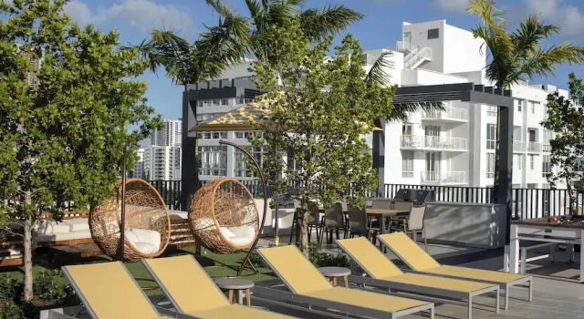 Коттедж w Spacious Modern 3BR in Wynwood