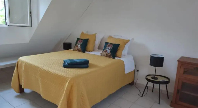 Коттедж Charmante villa avec accès direct à la mer