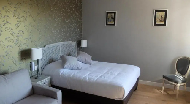Auberge Du Grand Dauphin, Buchen Sie Hostel Hostels in Sologne, Hostel