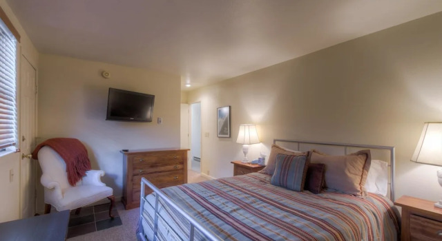 Номер Standard Spiral Stairs 4 3 Bedroom Condo By Accommodations in Telluride